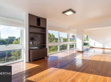 Apartamento · 191m² · 3 Quartos · 2 Vagas · Apartamento no bairro Higienópolis com 190m² de 3 dormitórios e 2 vagas