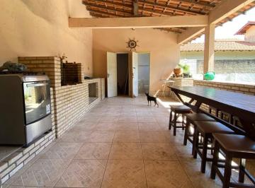 Comercial · 267m² · 4 Vagas · Casa ampla e acolhedora com 5 Quartos
