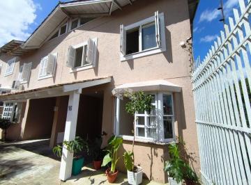 Casa · 109m² · 3 Quartos · 2 Vagas · Sobrado à venda com 3 dormitórios, suíte, pátio privativo e mezanino ao lado da Zona Sul.