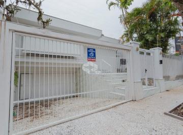 Casa · 268m² · 3 Quartos · 4 Vagas · Casa com 268,34, com pátio, tanto para uso residencial quanto comercial, no bairro Três Figueiras.
