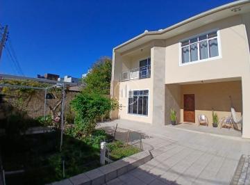 Casa · 200m² · 3 Quartos · 2 Vagas · Casa 3 dormitórios em Barreiros