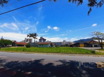 Comercial · 6069m² · 3 Quartos · Imóvel Comercial Versátil no Centro de Jaraguá do Sul – Ideal para Empresas e Investidores!  Terreno