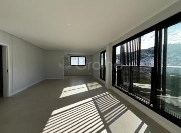 03 · Apartamento de 113m² com 3 quartos sendo 1 suíte no Centro