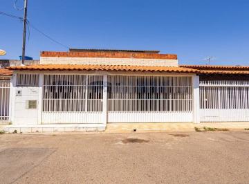 Casa · 135m² · 4 Quartos · 3 Vagas · QNP 20 - Casa na Laje com 3 Quartos, Suíte, 3 Vagas Cobertas - Ceilândia Sul