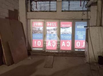 Comercial · 229m² · Excelente Loja Comercial com Subsolo na Rua da Assembleia – 229m²