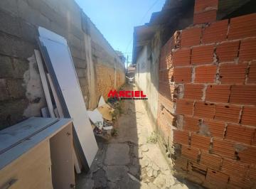 Casa · 240m² · 2 Quartos · 2 Vagas · TERRENO COM CASAS PARA DEMOLIÇÃO