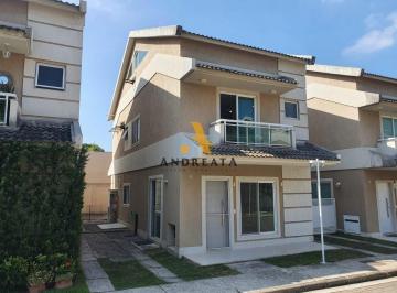 Casa · 250m² · 4 Quartos · 2 Vagas · Venda de Casa em Condomínio com 4 quarto(s), 3 suíte(s), 250 m², por R$ 799 mil, no condomínio York 