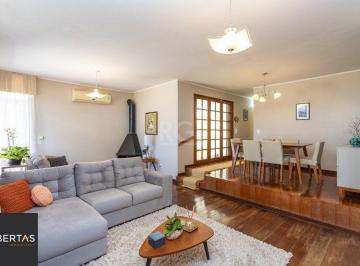 Casa · 234m² · 3 Quartos · 3 Vagas · Casa no bairro Petrópolis de 3 dormitórios