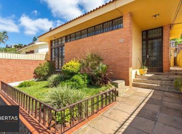 Casa · 234m² · 3 Quartos · 3 Vagas · Casa no bairro Petrópolis de 3 dormitórios