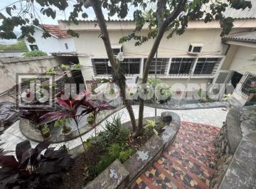 Casa · 214m² · 3 Quartos · 4 Vagas · Casa de rua : Linear / Residencial / Jardim Guanabara