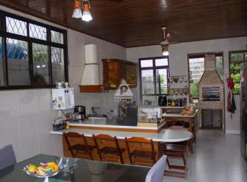 Casa · 230m² · 1 Vaga · Sobrado 6 quartos, 3 banheiros