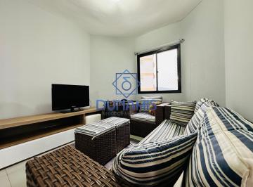 Apartamento · 85m² · 2 Quartos · 2 Vagas · Apartamento reformado com sacada na Praia das Astúrias, área nobre do Guarujá