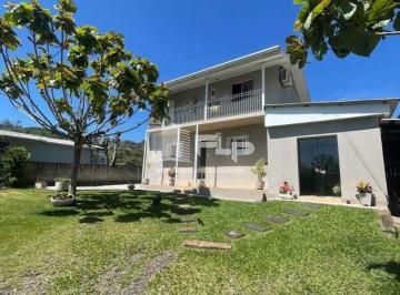 Casa · 124m² · 1 Vaga · CASA COM ÓTIMO CUSTO-BENEFÍCIO NA PICADA CARÁ