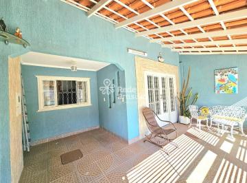 Casa · 185m² · 4 Quartos · 1 Vaga · QI 06 - CASA COM 02 PAVIMENTOS - 04 QUARTOS SENDO 01 SUÍTE COM 185 m² - ACEITA FINANCIAMENTO - GUA