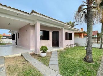 f8ba4ef23503b641f3452e14c78f017c.jpg · Casa com 3 quartos à venda em Capão Da Canoa, no bairro Jardim Beira Mar