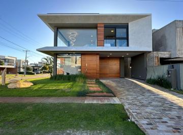 499e6a61a50d41d3f0c89082447e0ba0.jpg · Casa de Condomínio com 5 quartos à venda em Capão Da Canoa, no bairro Parque Antártica