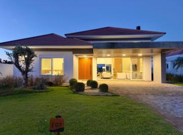 3ce72f09699043d659c73b6d0e0fbec4.jpg · Casa de Condomínio com 5 quartos à venda em Xangri-Lá, no bairro Arpoador