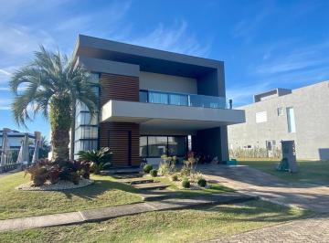 4f365bfff24f7287a65e4ae2157440c1.jpg · Apartamento com 5 quartos à venda em Capão Da Canoa, no bairro Parque Antártica