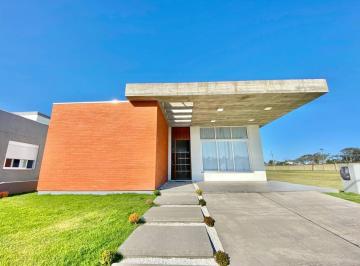 5be01b41216bc7e2f64dc60ffb798f41.jpg · Casa de Condomínio com 3 quartos à venda em Capão Da Canoa, no bairro Zona Nova