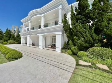 e449b6e85ae76706ee4cc5d239a4e52a.jpg · Casa de Condomínio com 4 quartos à venda em Xangri-Lá, no bairro Centro