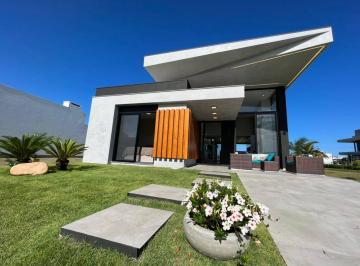 4d30d3595b84a5ee2e9e733801a52622.jpg · Casa de Condomínio com 4 quartos à venda em Xangri-Lá, no bairro Praia De Atlântida