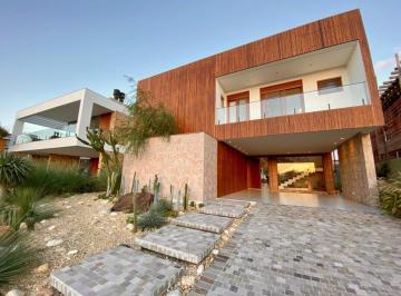 fc8e7c2ea56779062e64075f77457d77.jpg · Casa de Condomínio com 4 quartos à venda em Capão Da Canoa, no bairro Parque Antártica