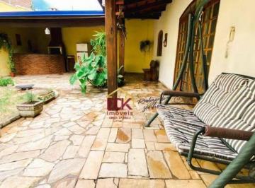 5ff24cf5f8a9d614dbc5ab8452ede38197d647b4 · Casa com 3 dormitórios à venda, 259 m² por R$ 650.000,00 - Centro - Cachoeira Paulista/SP