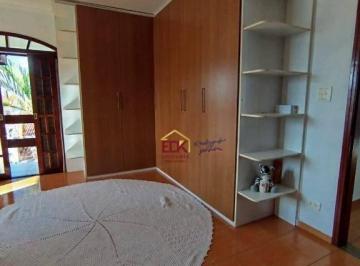 4fb22f4e4fc7a35a53cce3e7d7025e978afa449f · Sobrado com 4 dormitórios à venda, 255 m² por R$ 800.000,00 - Esplanada Independência - Taubaté/SP