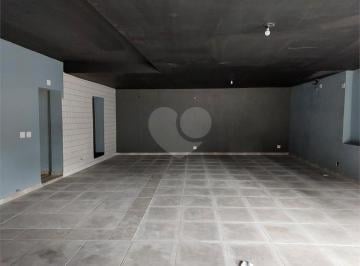 Comercial · 300m² · Prédio inteiro à venda em Carandiru - SP