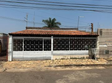 Casa de 3 quartos, Gama · Vende-se uma casa com 3 quartos, sendo 1 suíte na Qd 21 Setor Leste