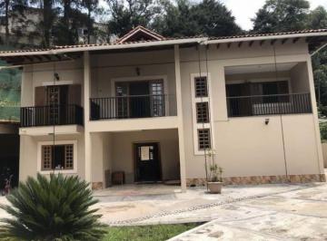 202510011603108442.jpeg · Casa para Venda em Carapicuíba, Granja Viana, 4 dormitórios, 4 suítes, 6 banheiros, 6 vagas
