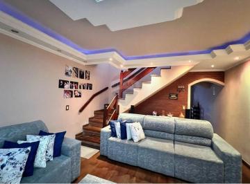 Casa · 276m² · 4 Quartos · Casa - Sobrado com 3 dormitórios (1 sendo suíte) - Edícula com quarto e banheiro