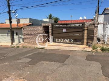 Foto 01 · Casa à venda em Campo Grande-MS, bairro Amambaí: 4 quartos, 1 suíte, 2 salas, 6 vagas de garagem!