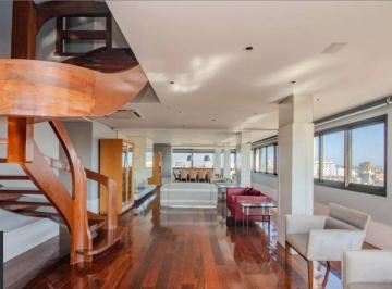 Apartamento · 600m² · 6 Quartos · 5 Vagas · Cobertura semimobiliada de alto padrão com 600 m² conta com seis suítes, nove ba