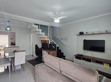 Casa · 82m² · 2 Quartos · 1 Vaga · Sobrado à venda no Jd. Santos Dumond I