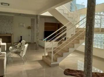Casa · 240m² · 4 Quartos · 4 Vagas · Sobrado à Venda no Jardim da Saúde com Piscina, Churrasqueira e 6 Vagas