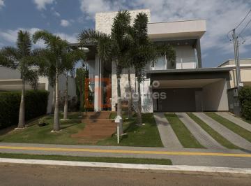 Casa · 269m² · 3 Quartos · 4 Vagas · Sobrado moderno com piscina e alta qualidade no Condomínio do Lago – Goiânia
