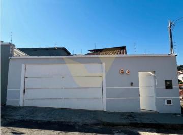 Casa · 3 Quartos · 2 Vagas · Casa Aconchegante no Centenário