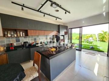 Casa · 94m² · 2 Quartos · 3 Vagas · Casa com 2 quartos e Quintal amplo- 408m² de terreno à venda no Alto da Boa V...