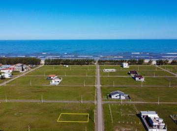 Terreno · 300m² · Terreno na Areias Claras por 150 mil