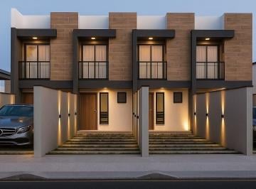 Casa · 75m² · 2 Quartos · 2 Vagas · Sobrado à venda no bairro Boa Vista - Joinville/SC