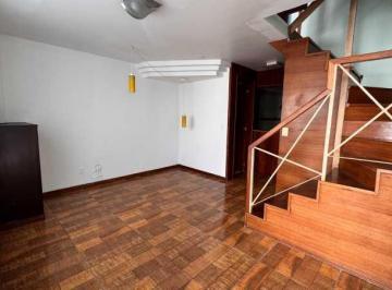 Casa · 110m² · 3 Quartos · 1 Vaga · Casa triplex 3 quartos sendo uma suíte legalizada no camorim