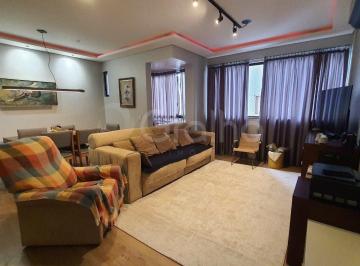 01 · Apartamento de 2 quartos, 1 suíte e 108m² privativos no Centro de Florianópolis