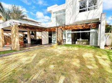 63fdd935b284818538c0de22d4e34cfe5bee5828 · Casa com 5 dormitórios à venda sendo 02 suítes e uma suíte adicional no térreo para cui, 396 m² por 