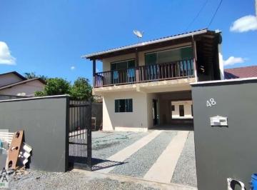 Casa · 180m² · 6 Quartos · 5 Vagas · Oportunidade na Itoupava Central – Blumenau/SC