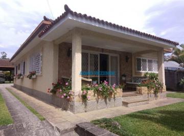 3c1c45baebf1383bd2a4c4fb3f6c495175b58404 · Linda Casa na Várzea para fins residenciais e comerciais em excelente localização
