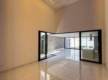 Casa · 260m² · 4 Quartos · 2 Vagas · Residência Moderna no Condomínio Damha V – Alto Padrão