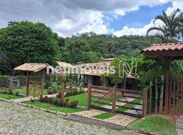 734ad2f0-1d0b-40a3-b552-d34b75525f01.webp · Casa com Espaço, Conforto e Contato Direto com a Natureza no Vale do Tamanduá