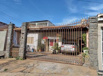 Casa de 3 quartos, Taguatinga · QNA 52 - Lote 300 m2 - 3 Quartos - Casa na laje - Duas kits nos fundos 