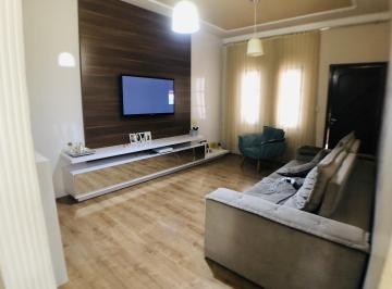 Casa · 330m² · 3 Quartos · 3 Vagas · Já pensou naquela LINDA casa com piscina e vista magnífica no bairro Jardim Casa Branca